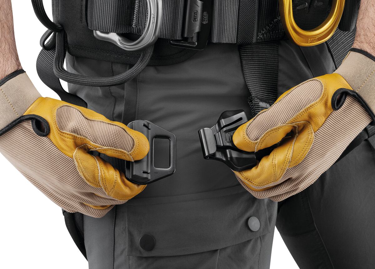 Petzl Astro Bod Fast Full Body Harness International Version